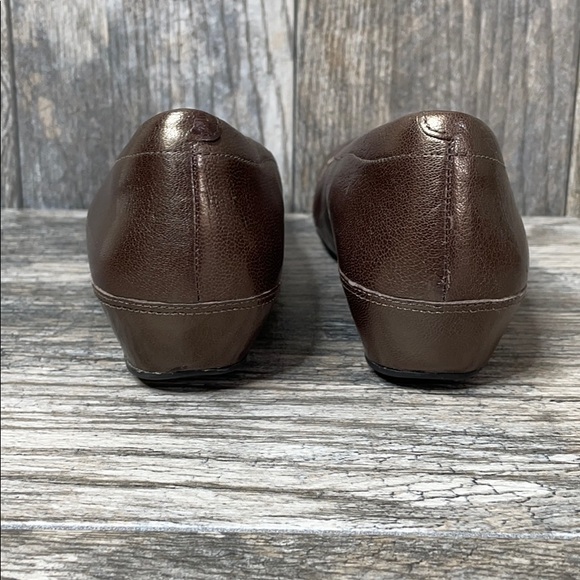 Clarks artisan flats size 7N - Picture 4 of 11